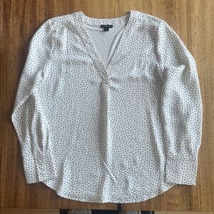 Like New Ann Taylor Mixed Media Pleated V-Neck Blouse - Size SP